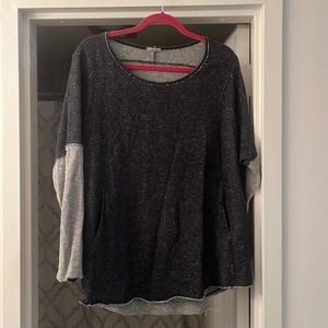 Ecote gray mixed media tunic top L